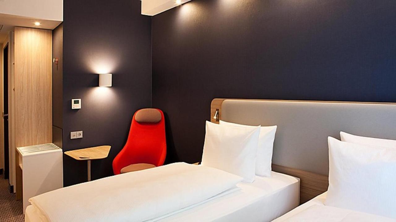 Holiday Inn Express - เรมไชด์ ภายนอก รูปภาพ