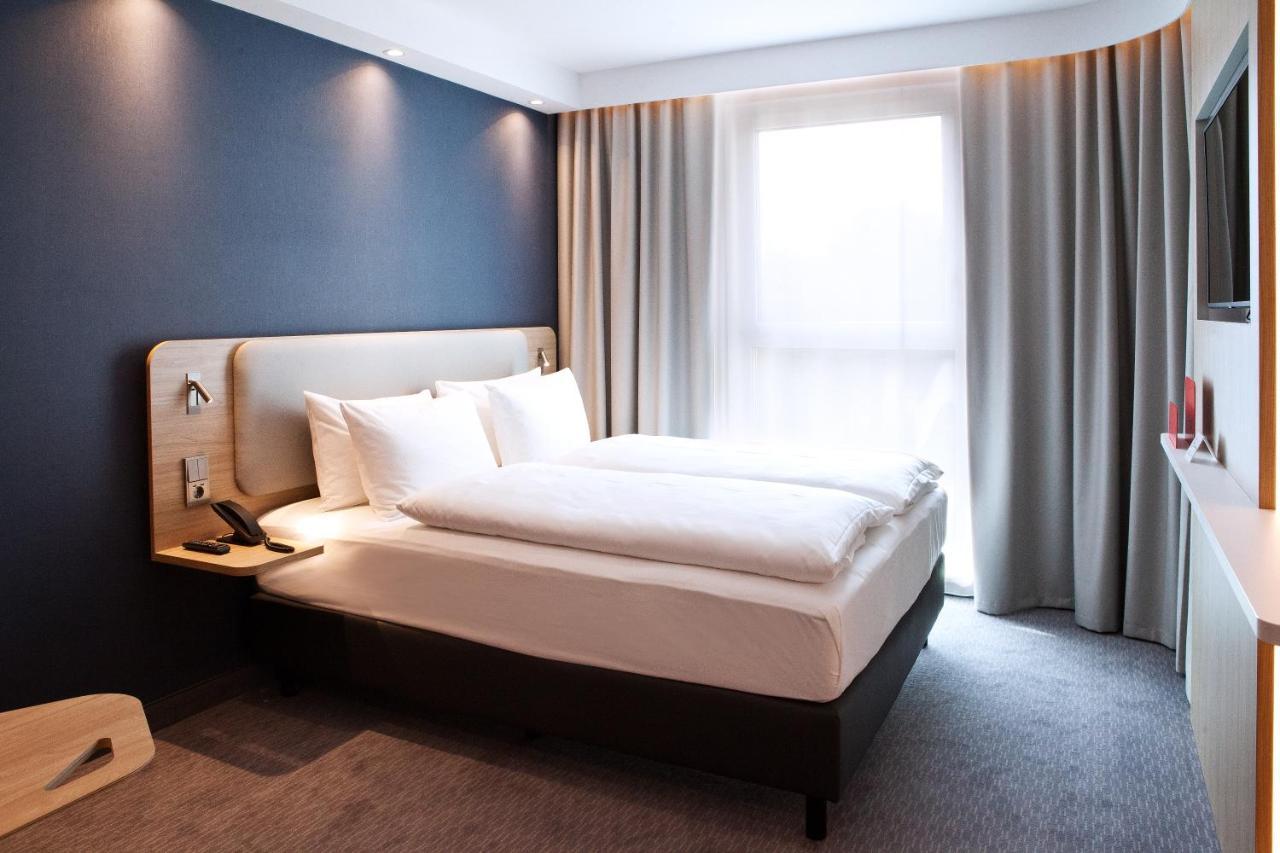 Holiday Inn Express - เรมไชด์ ภายนอก รูปภาพ