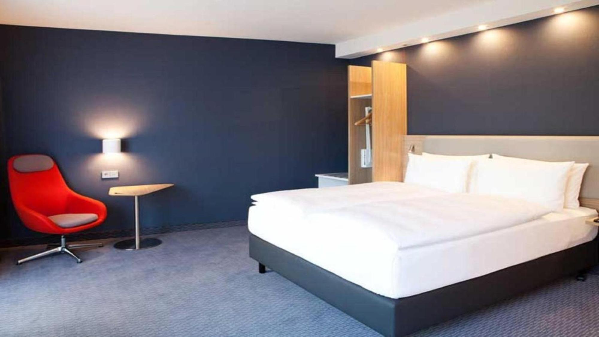 Holiday Inn Express - เรมไชด์ ภายนอก รูปภาพ