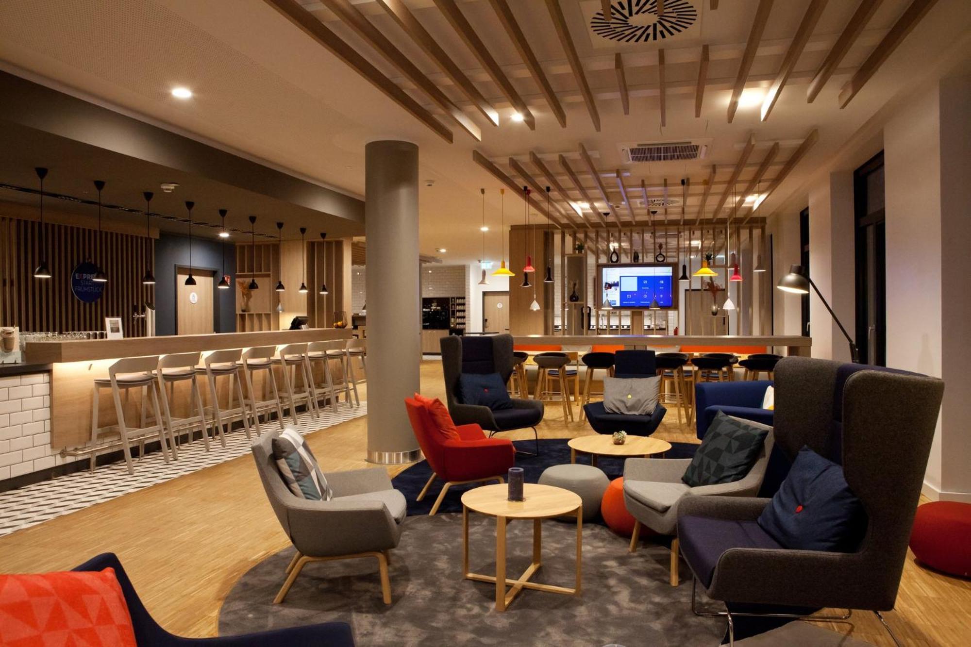 Holiday Inn Express - เรมไชด์ ภายนอก รูปภาพ