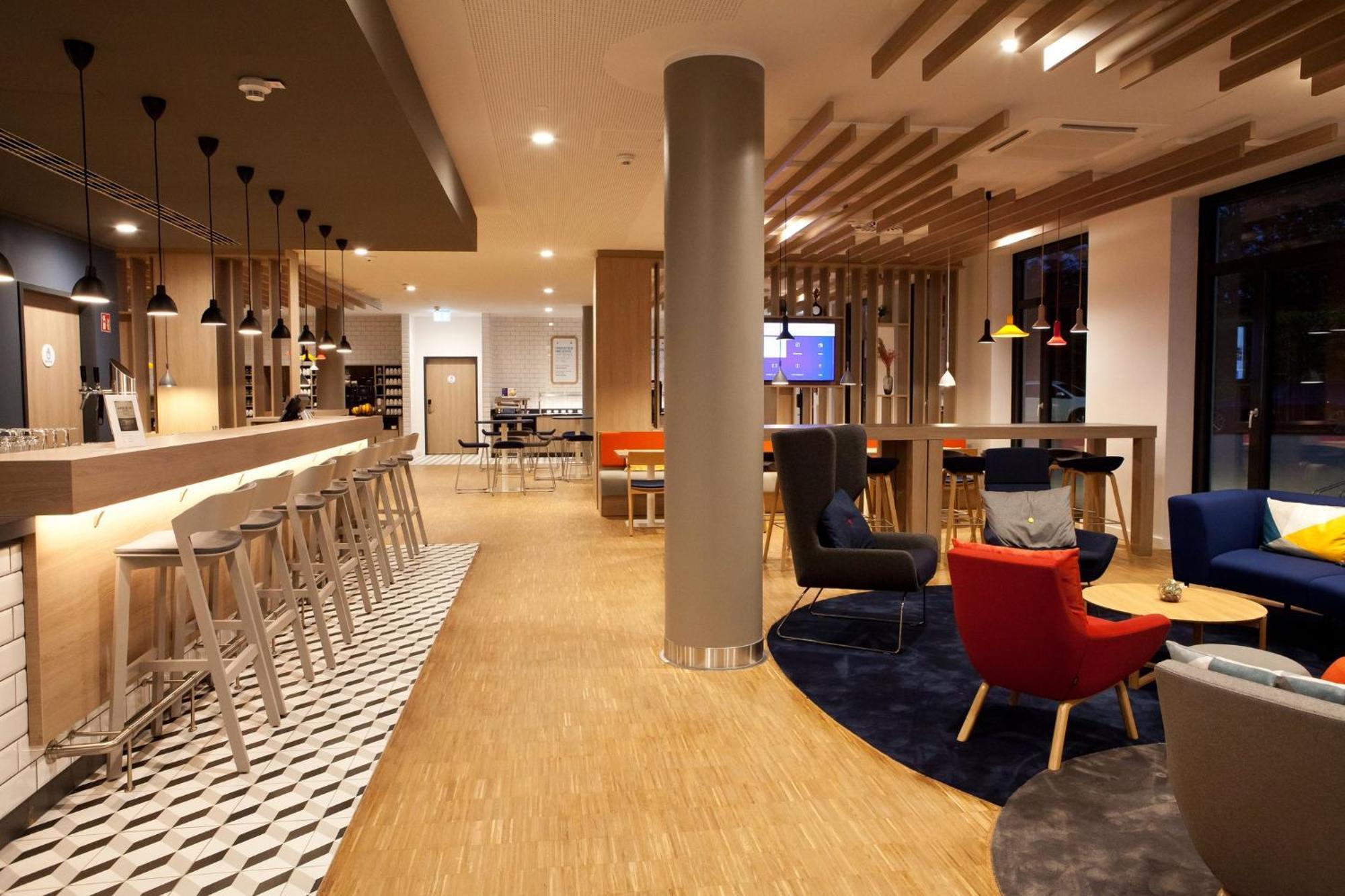 Holiday Inn Express - เรมไชด์ ภายนอก รูปภาพ