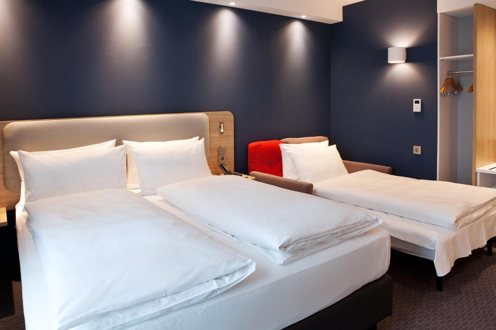 Holiday Inn Express - เรมไชด์ ภายนอก รูปภาพ